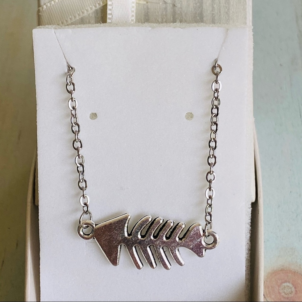 Cute Fishbone Anklet! 🐠 - Picture 2 of 5